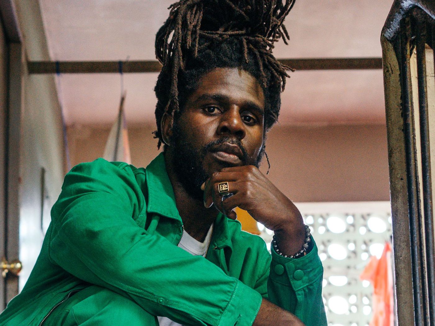 Jamar Rolando McNaughton, mais conhecida como Chronixx (10 de outubro de 1992), é um cantor e compositor de Spanish Town, Jamaica.
